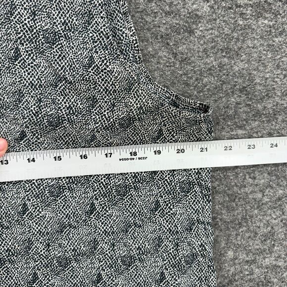 Bloomingdale's Blouse Women 14 Gray Geometric Silk Sleeveless Wide Strap Casual - Picture 5 of 8